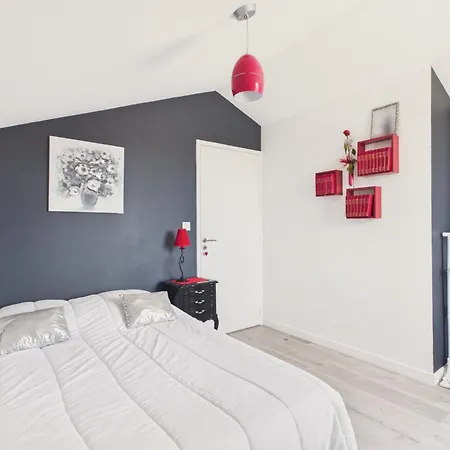 Maison Au Calme Pour 8 Avec Jardin Feriehus